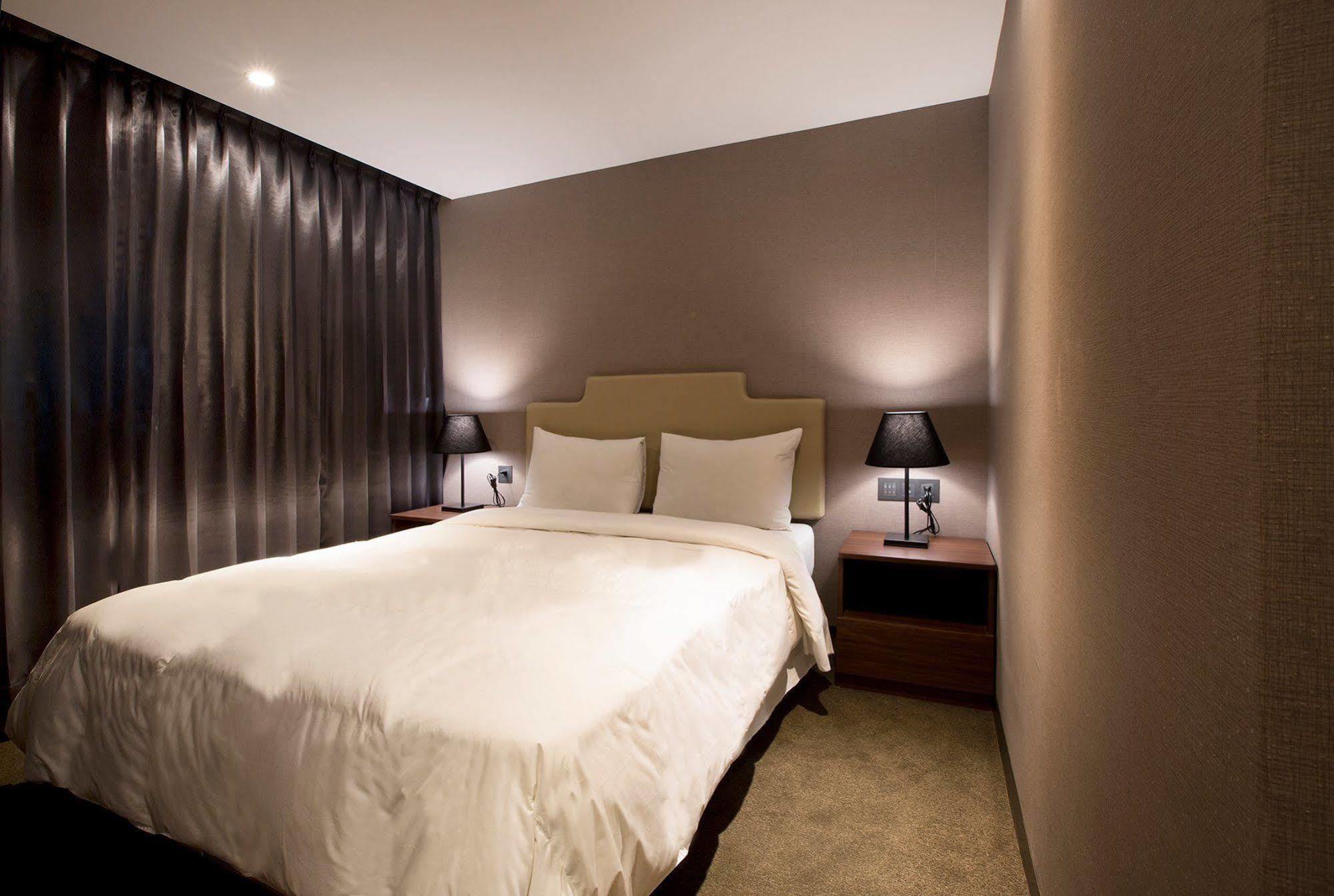 Noble Hotel Taipei Exterior foto