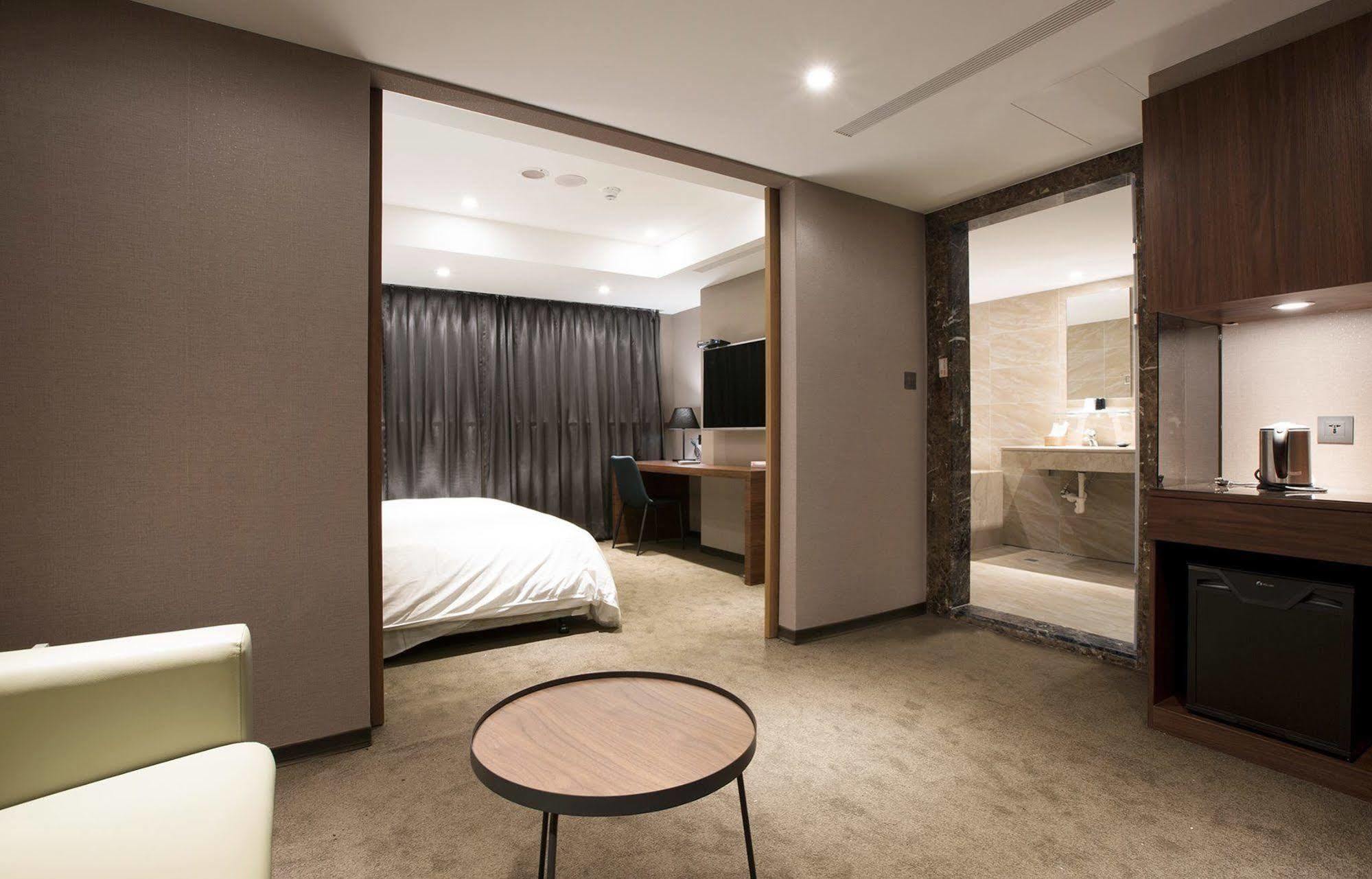 Noble Hotel Taipei Exterior foto